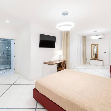Apartments Hotel Real Suite Napoli Chiaia Mergellina Εξωτερικό φωτογραφία
