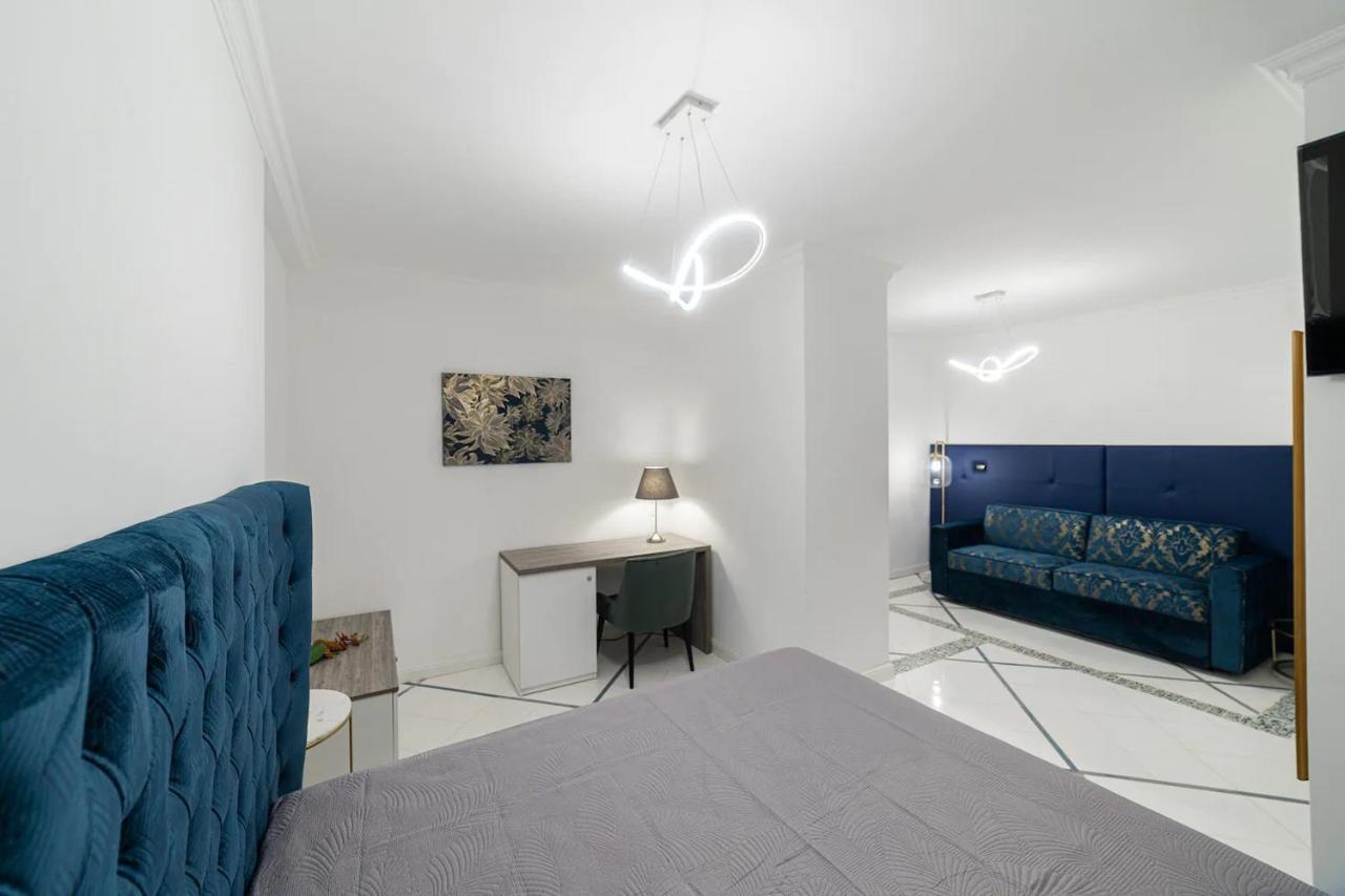 Apartments Hotel Real Suite Napoli Chiaia Mergellina Εξωτερικό φωτογραφία