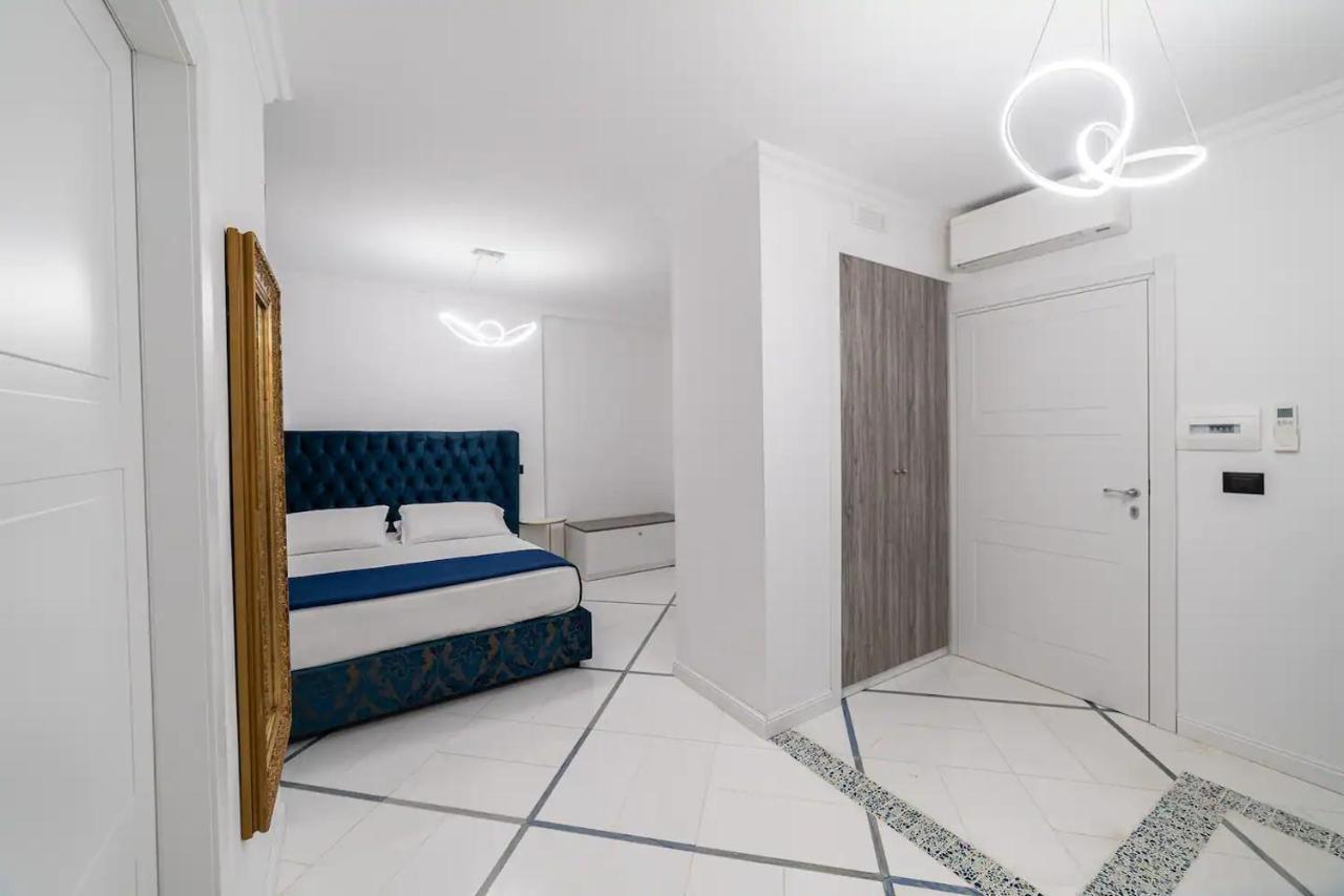 Apartments Hotel Real Suite Napoli Chiaia Mergellina Εξωτερικό φωτογραφία