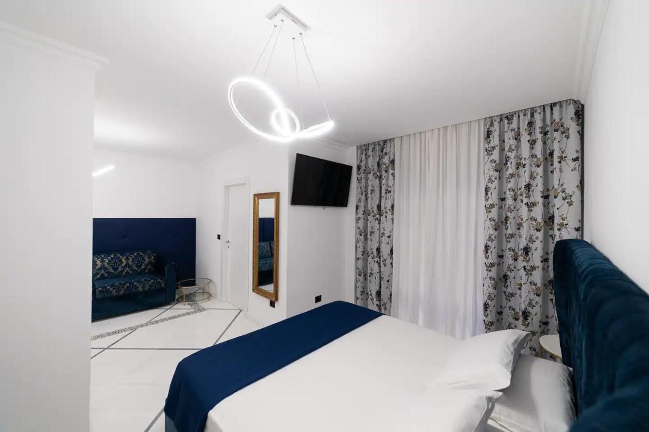 Apartments Hotel Real Suite Napoli Chiaia Mergellina Εξωτερικό φωτογραφία