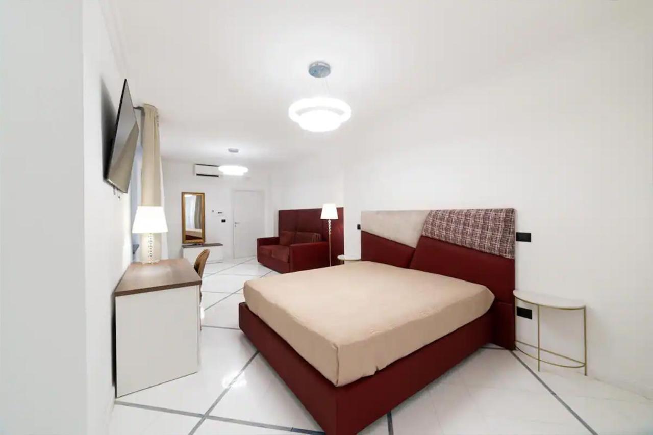 Apartments Hotel Real Suite Napoli Chiaia Mergellina Εξωτερικό φωτογραφία
