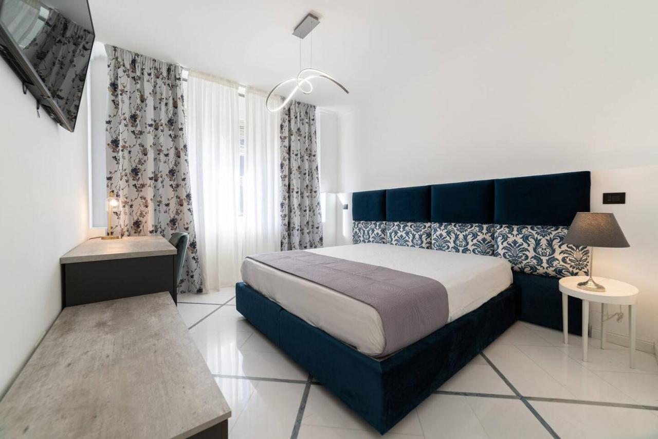 Apartments Hotel Real Suite Napoli Chiaia Mergellina Εξωτερικό φωτογραφία