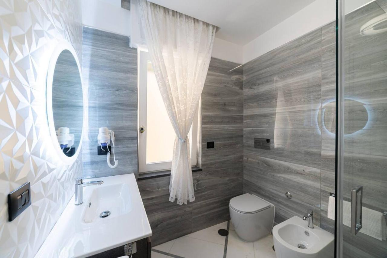 Apartments Hotel Real Suite Napoli Chiaia Mergellina Εξωτερικό φωτογραφία