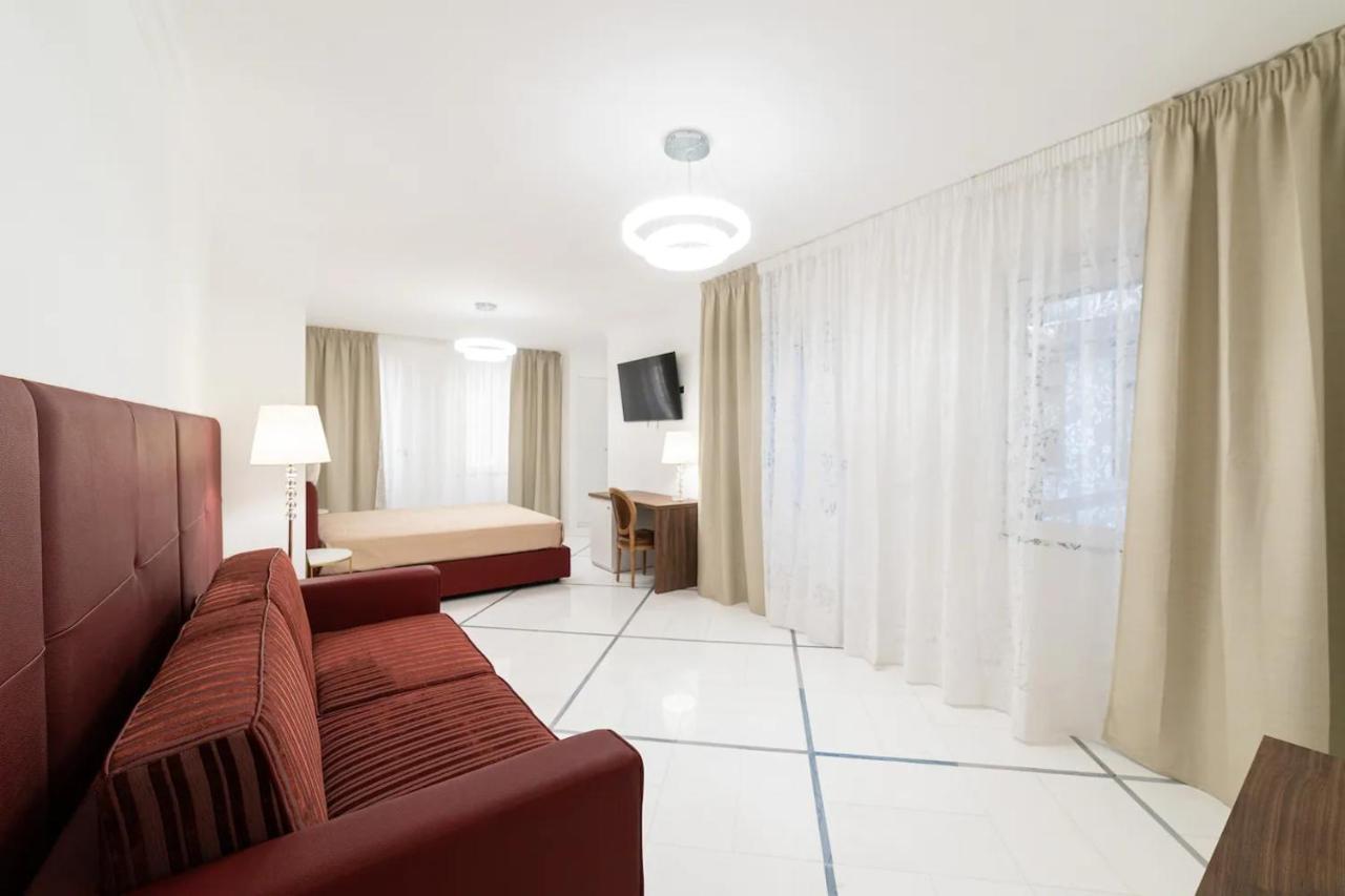 Apartments Hotel Real Suite Napoli Chiaia Mergellina Εξωτερικό φωτογραφία