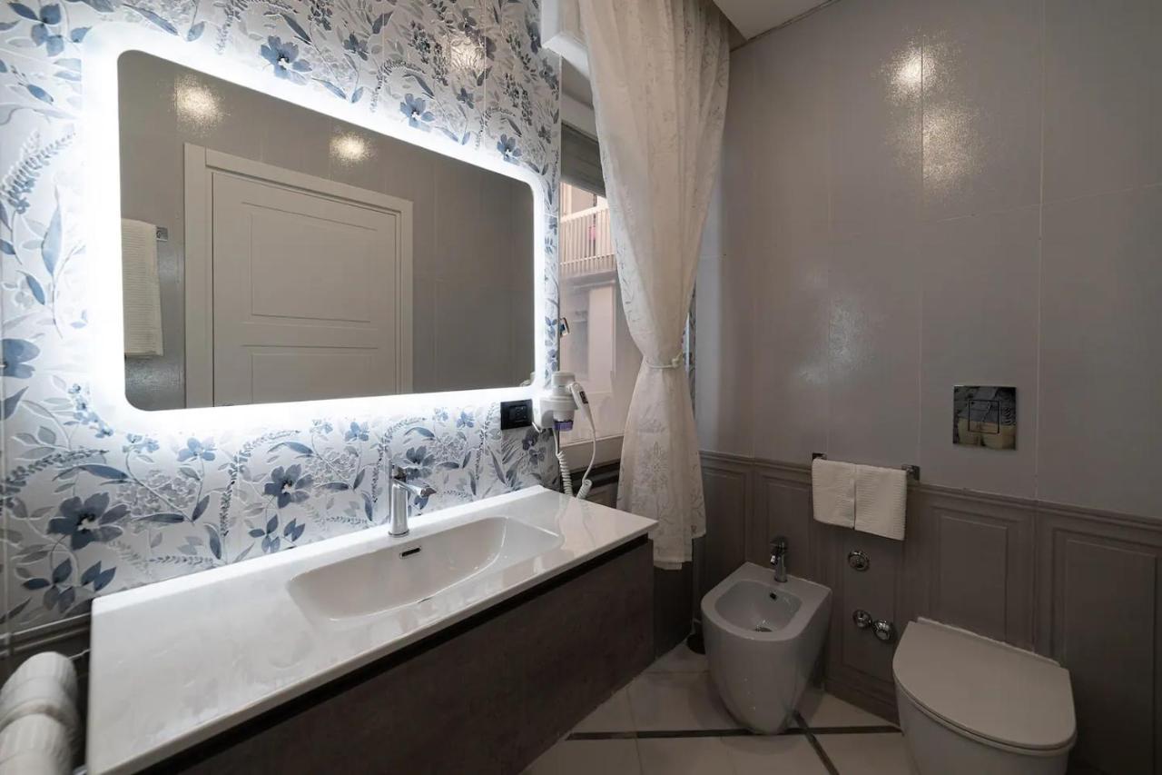 Apartments Hotel Real Suite Napoli Chiaia Mergellina Εξωτερικό φωτογραφία